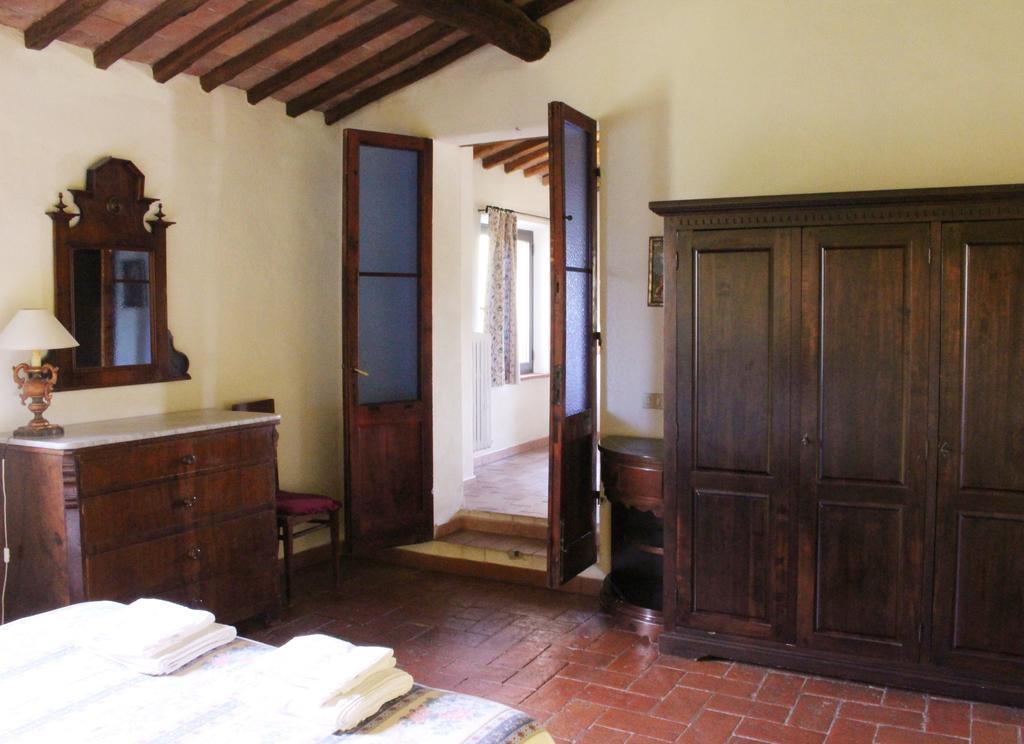 Agriturismo La Grotta Di Montecchino Сиена Экстерьер фото