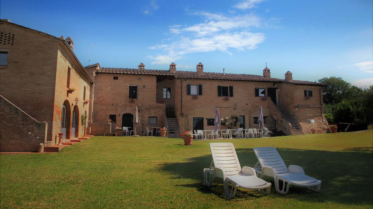 Agriturismo La Grotta Di Montecchino Сиена Экстерьер фото