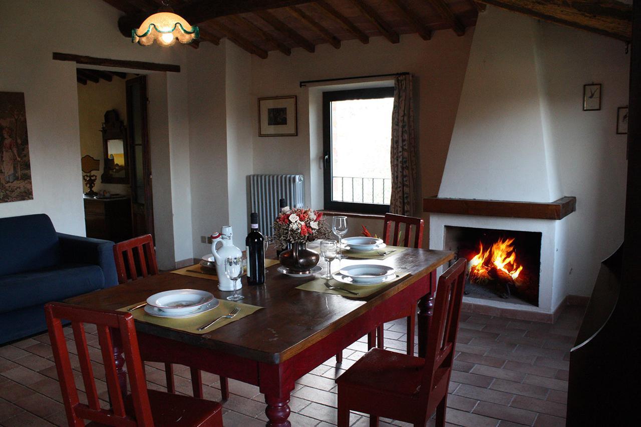 Agriturismo La Grotta Di Montecchino Сиена Экстерьер фото