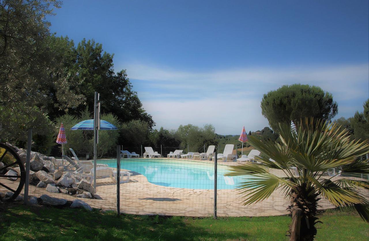 Agriturismo La Grotta Di Montecchino Сиена Экстерьер фото
